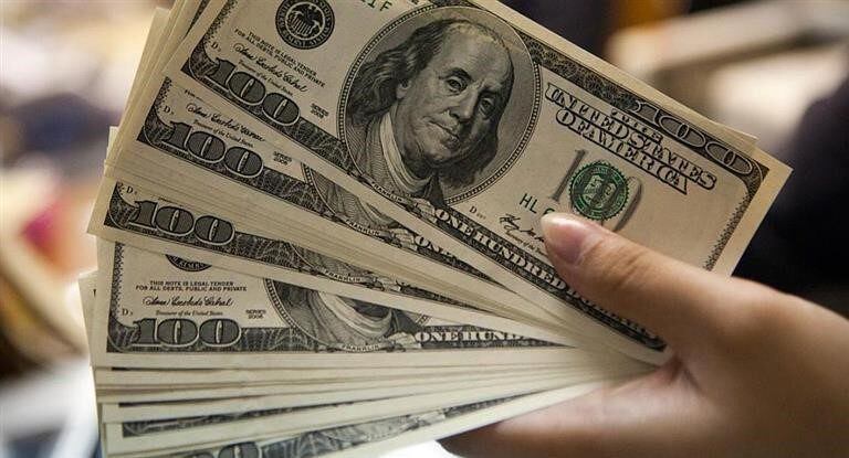 El dólar cerró hoy en  $87,80.