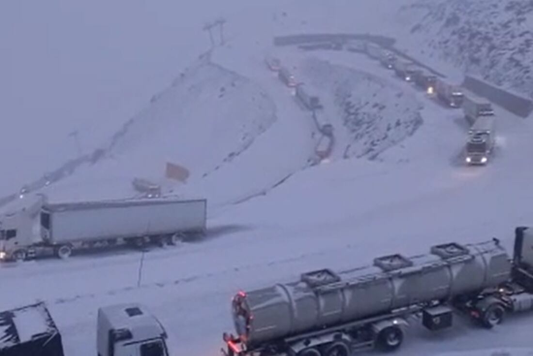 Hay unas 400 personas varadas en Alta Montaña por la nieve y el viento blanco. Gentileza.