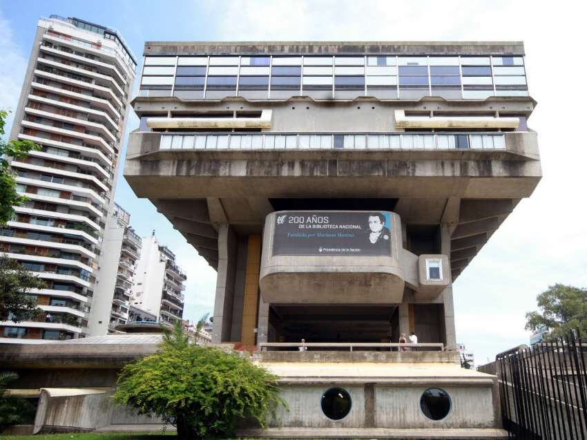 
Biblioteca nacional. En ese terreno se erigía la antigua residencia presidencial | Los Andes
   