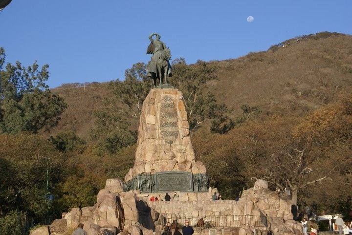 
    La linda. Desde hace décadas, la Ciudad de Salta incrementa su caudal turístico sin pausa.
   