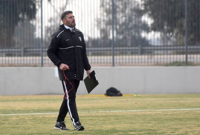 
Debuta. Pozo tendrá su bautismo de fuego hoy. | Gustavo Rogé / Los Andes
   