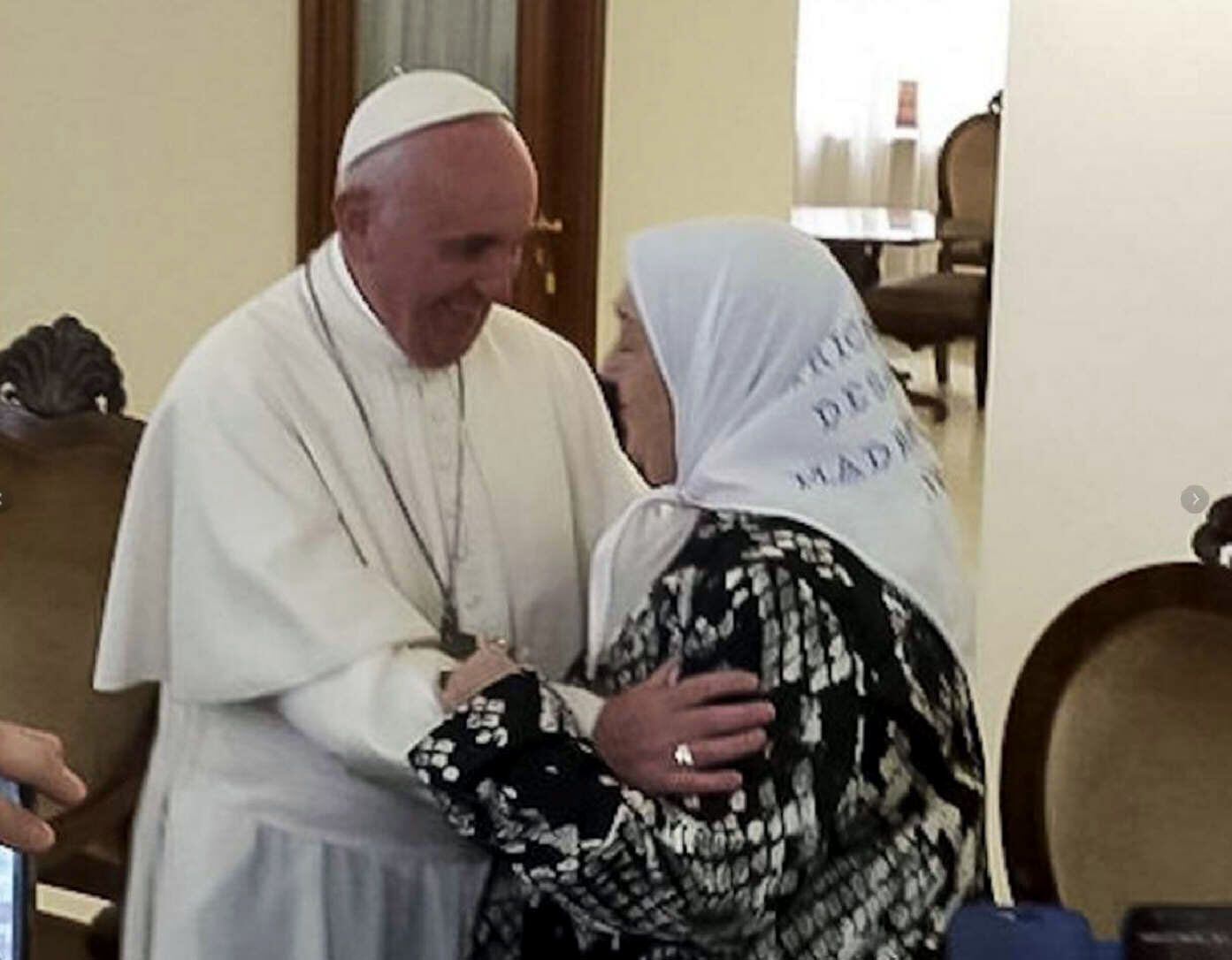 El papa Francisco y Hebe de Bonafini en Santa Marta (2016)