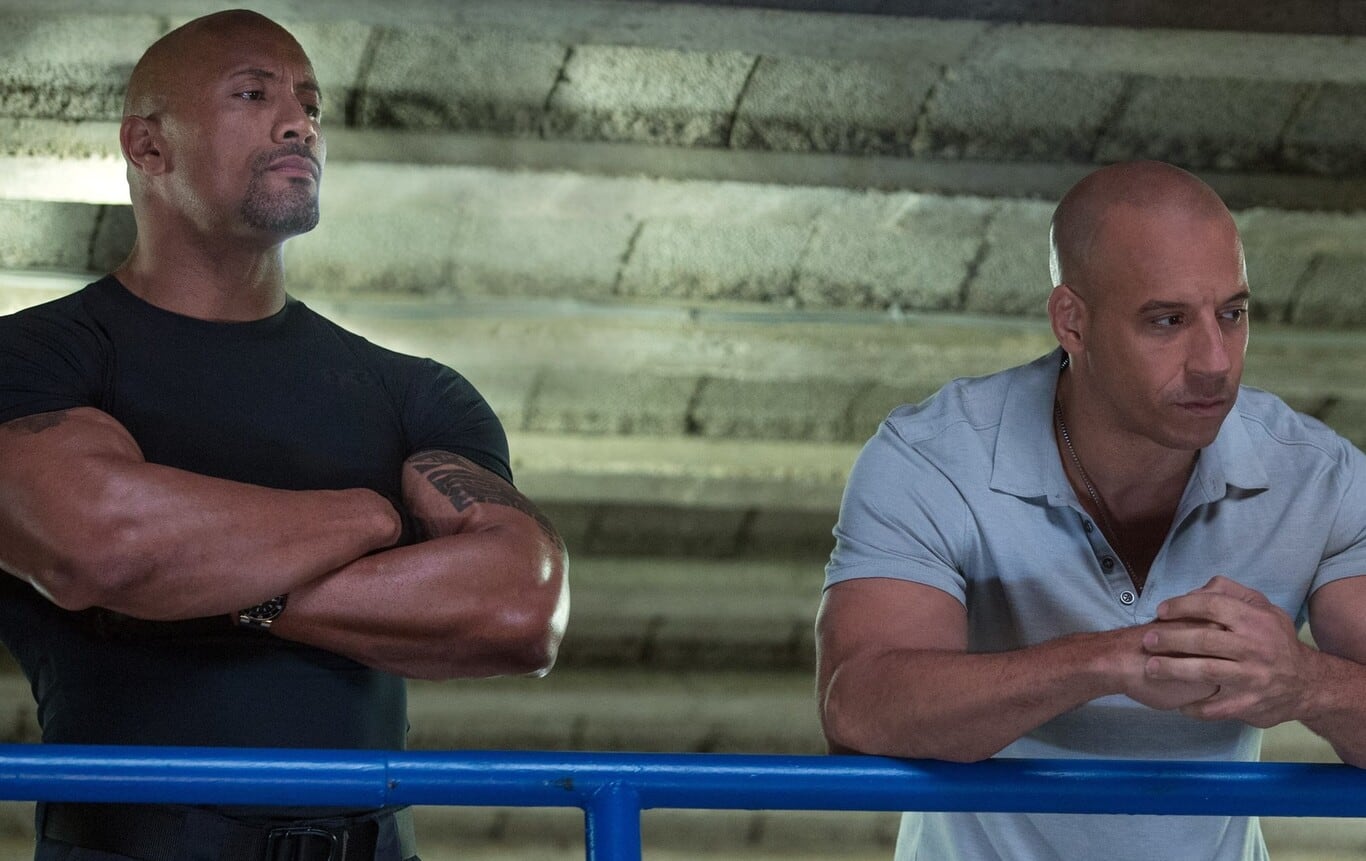 El conflicto parece ser que comenzó cuando Vin Diesel y Dwayne Johnson compartieron set en 2016. "“Algunos son buenos tipos y grandes profesionales, otros no. Los que no lo son son unos acojonados al respecto. Unos cobardes", escribió Johnson.