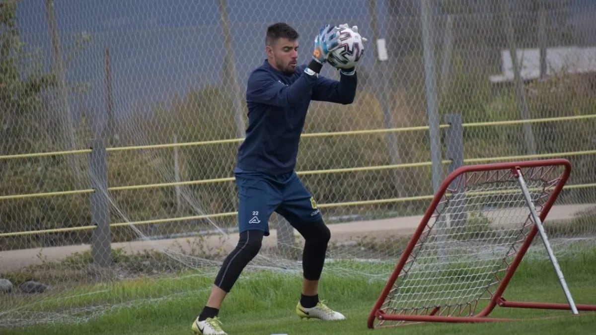 El arquero Ignacio Pietrobono se convirtió en nuevo refuerzo del Deportivo Maipú.