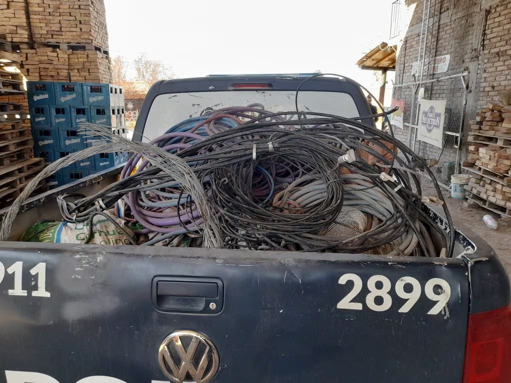 En lo que va del año secuestraron 26 toneladas de cobre y detuvieron a 56 personas en 100 allanamientos en Mendoza. | Foto:  Ministerio de Seguridad y Justicia