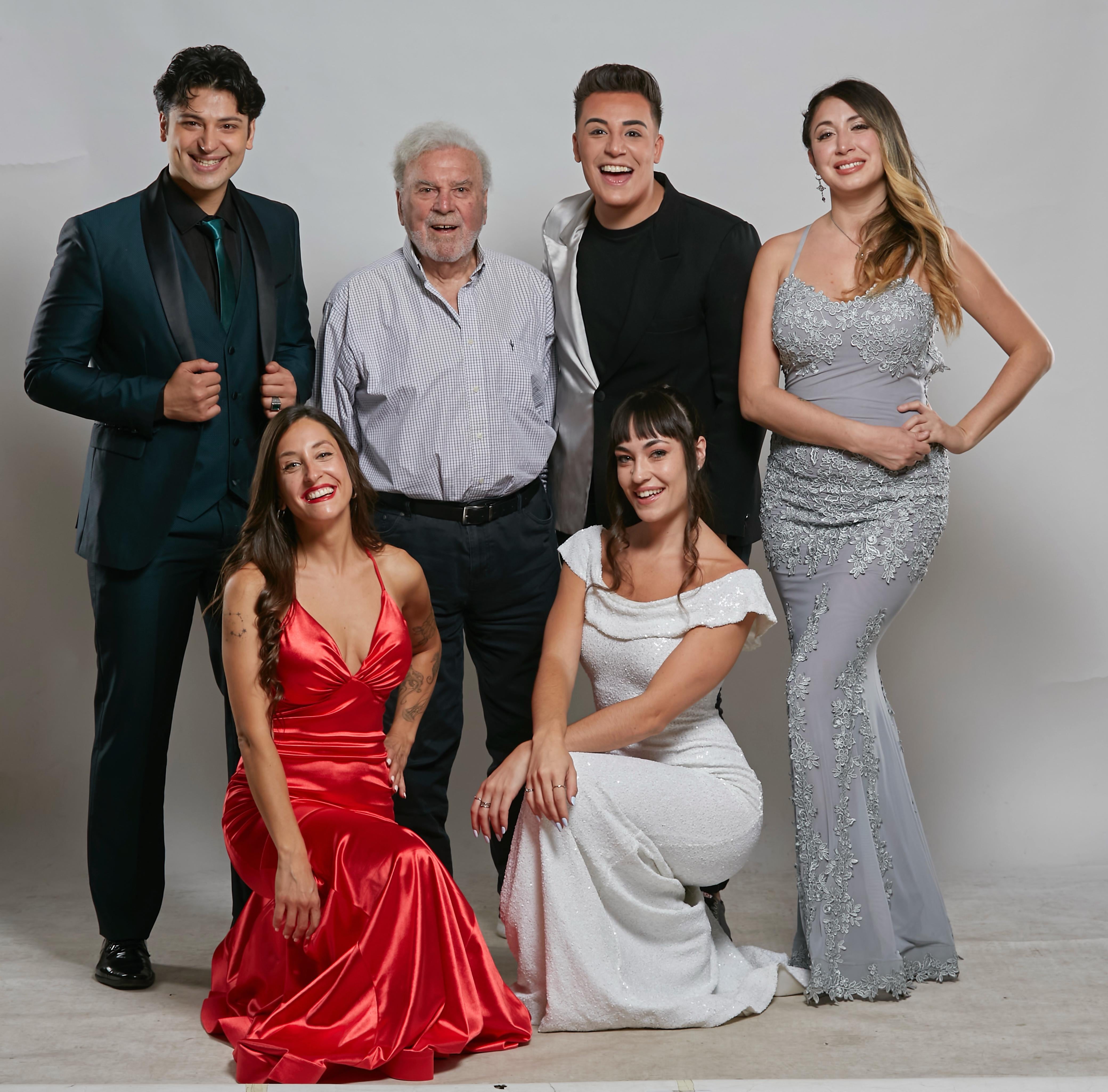 Renzo “Chory” Occhionero y el elenco de ¿Dónde está el Galán?