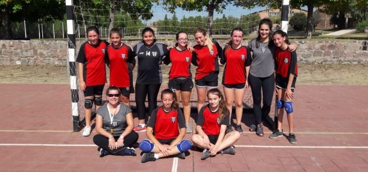 
Gimnasia. Las preinfantiles del Lobo juegan mixtos.
