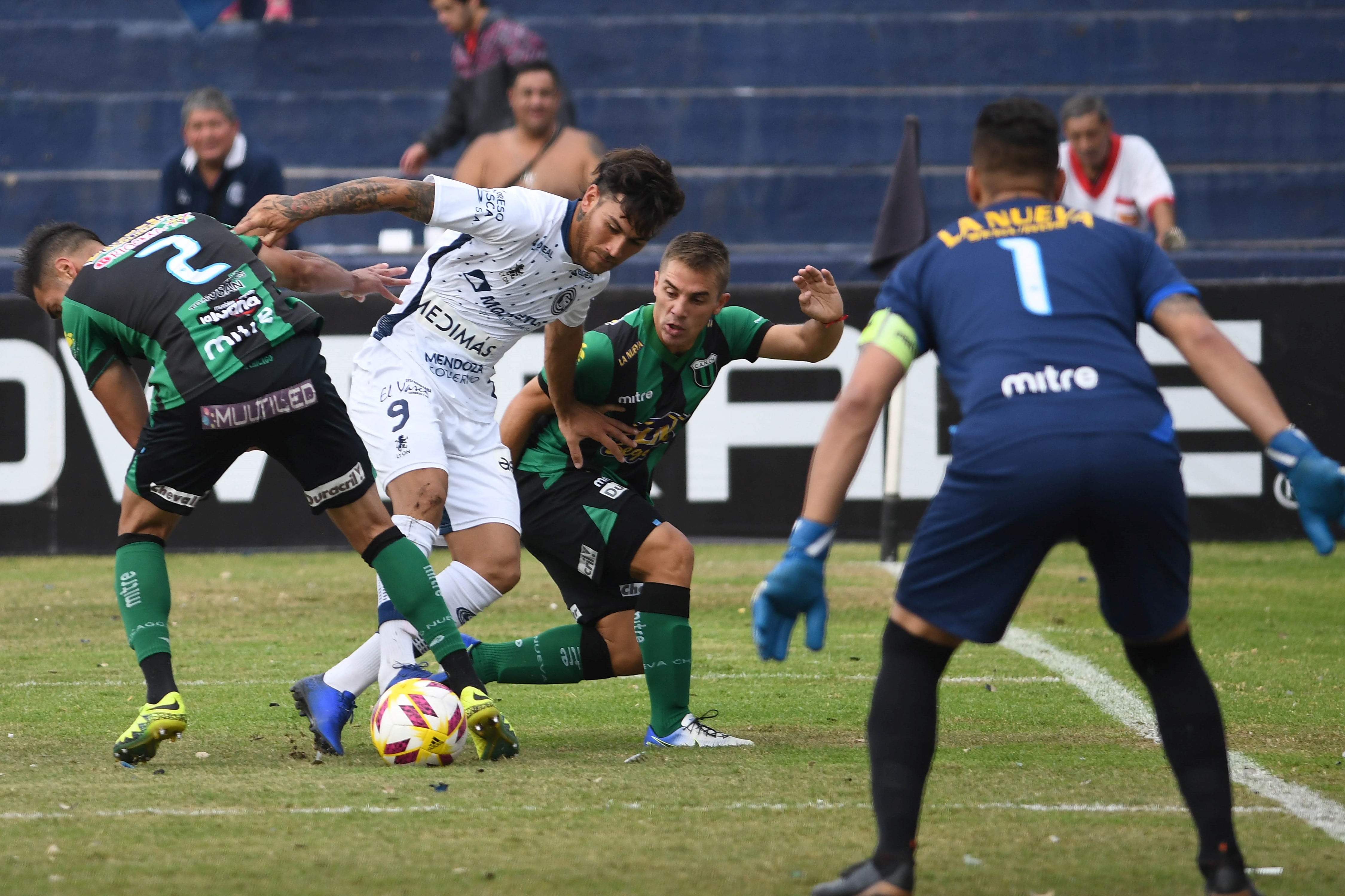 Asenjo dejó buenas sensaciones en Independiente Rivadavia. Podría volver. 