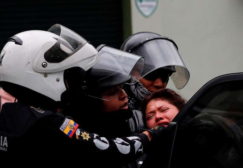 
Varias personas resultaron heridas durante las protestas en Ecuador | AP
   