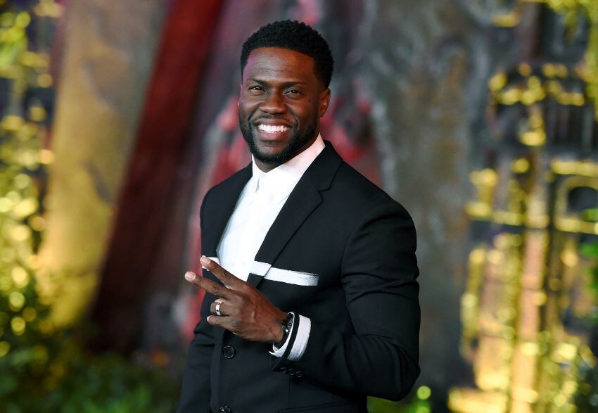 
    El actor Kevin Hart se bajó de la conducción luego de que fuera acusado de hacer comentarios homófobos en redes sociales - AFP
   