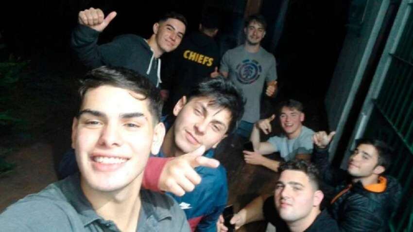 
    La selfie que se tomaron los rugbiers después del homicidio de Fernando. Gentileza / Infobae
   