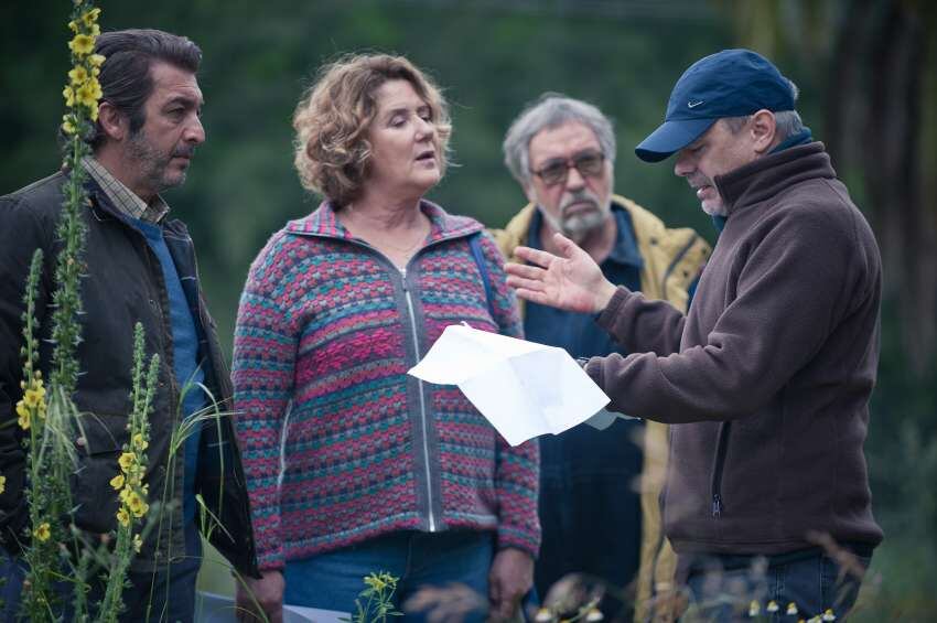 
    Equipazo. Ricardo Darín, Verónica Llinás y Luis Brandoni escuchan las indicaciones del guión de Sebastián Borensztein.
   