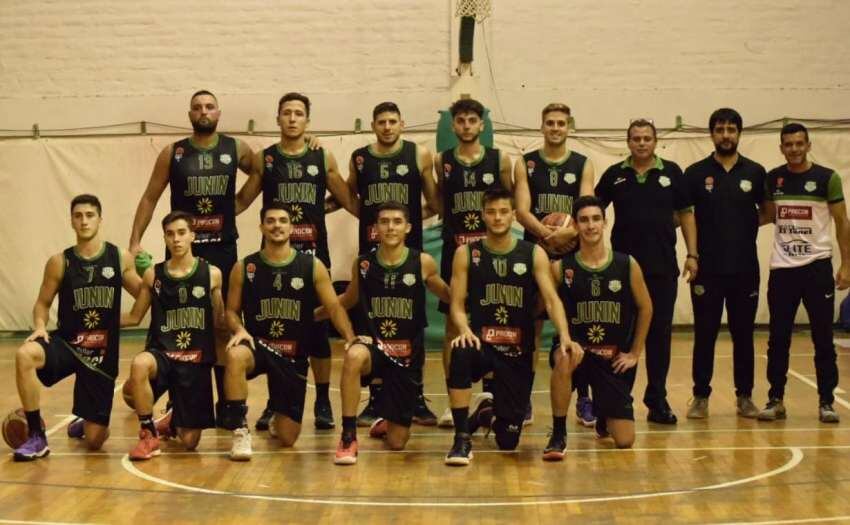 
    El Club Social y Deportivo Junín, nuestro representante en la tercera categoría del básquetbol argentino: Torneo Federal.
   