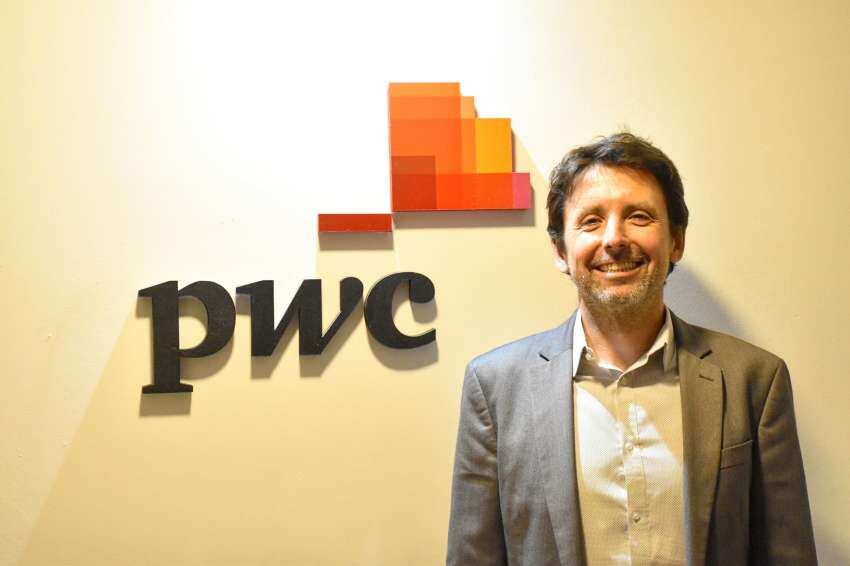 
    Carlos Brondo, socio de PwC Argentina
   