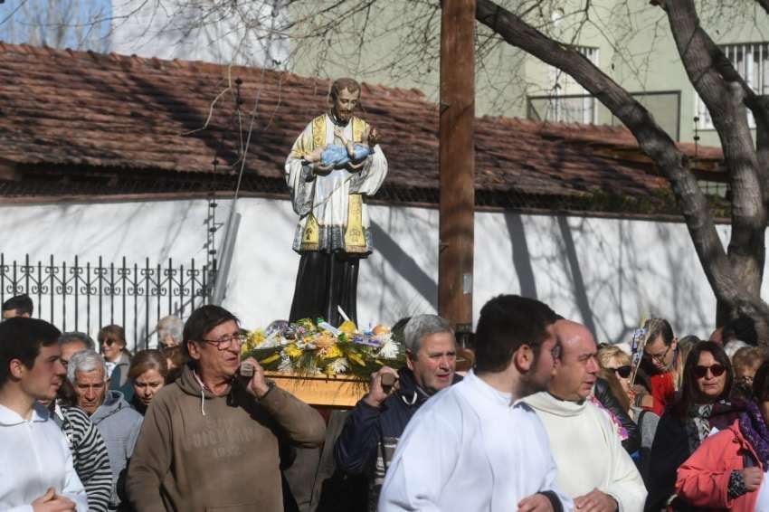 
Se realizó una misa al mediodía  | José Gutierrez / Los Andes
   