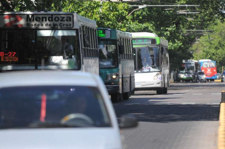 
    Los dos sistemas de pago convivirán un tiempo. Foto: Ignacio Blanco
   