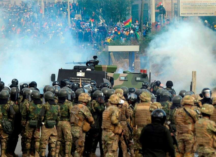 
Hubo un gran despliegue policial en Cochabamba para reprimir a los manifestantes | AFP
   