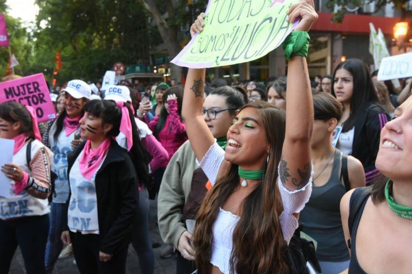 
    Masiva marcha en Mendoza. / Gustavo Rogé
   