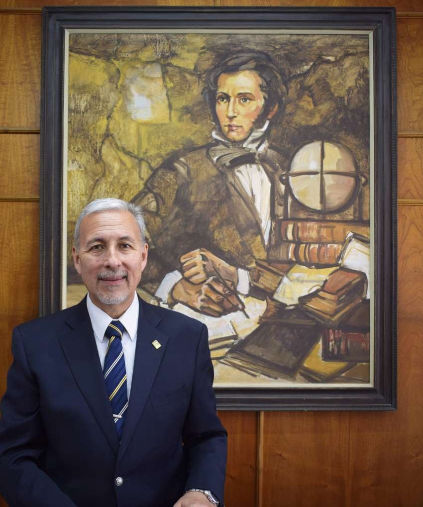 Daniel Miranda, rector de la Universidad Maza.