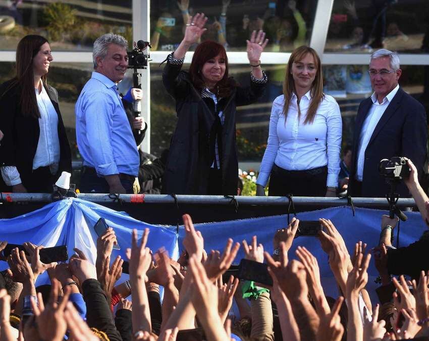 
Gustavo Rogé / 27 de julio | La ex presidenta y candidata a vice Cristina Fernández de Kirchner presentó su libro "Sinceramente" en la ciudad de San Martín.
   