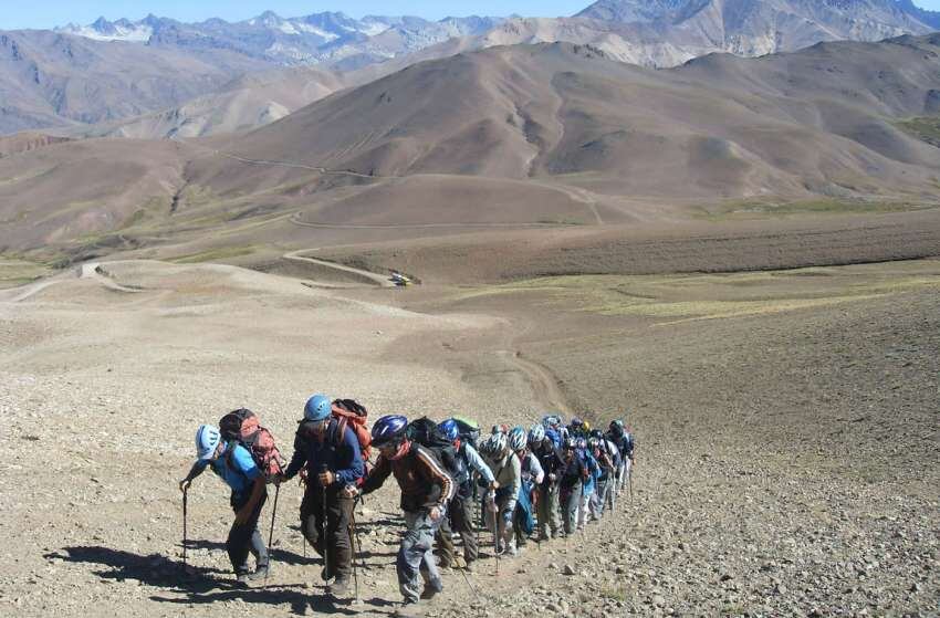 
Trekking. Actividad que crece. Un inmenso paisaje multicolor se abre como un abanico ante los ojos de los visitantes.
