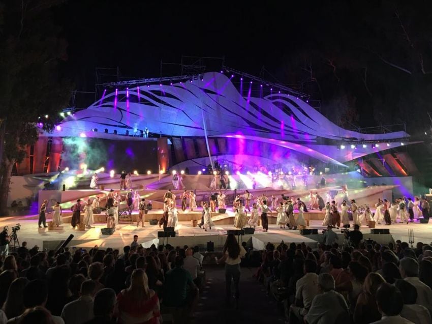 
Fiesta de la Vendimia de San Rafael | Roberto Salvadores / Los Andes
   