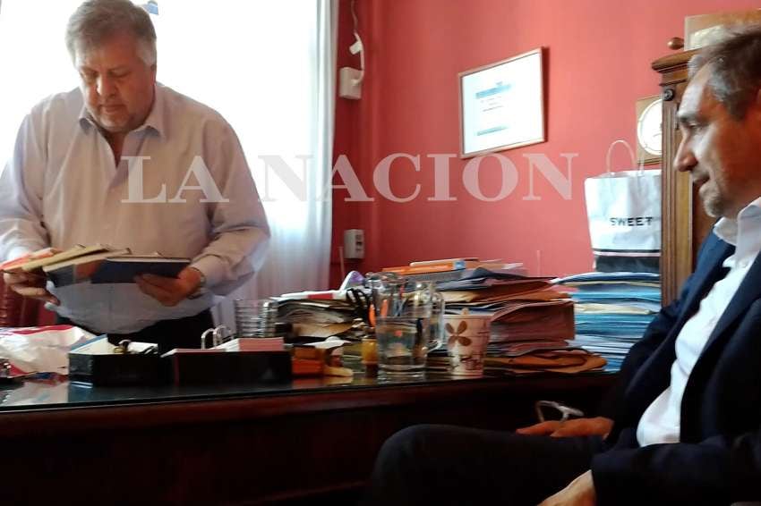 
El periodista Diego Cabot junto al fiscal Stornelli | Gentileza La Nación
   