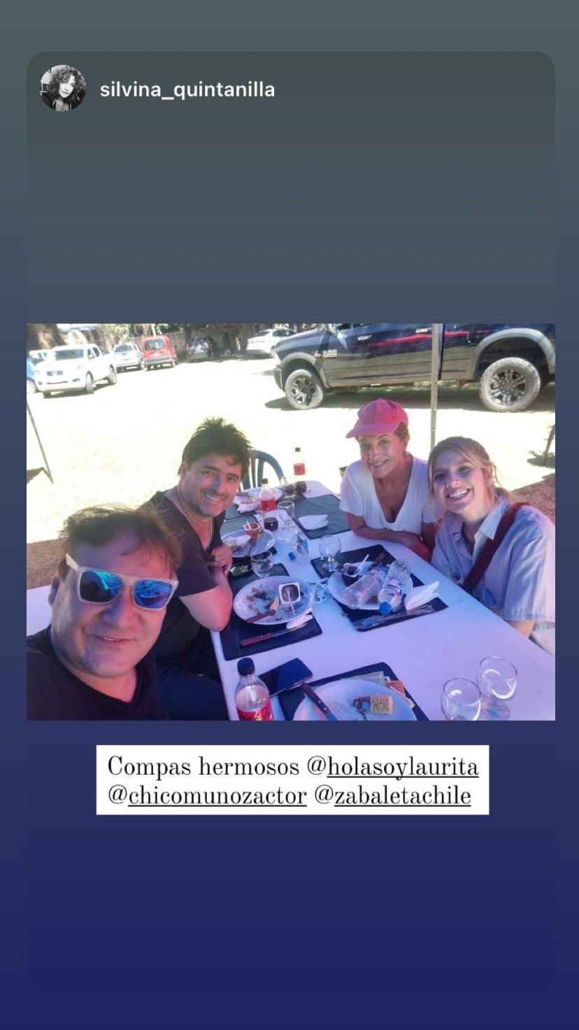 Laurita junto a el equipo de la película.