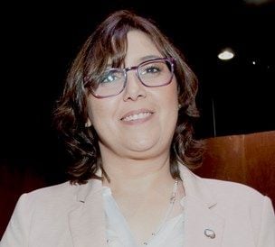 
    Ana María Sisti, decana de la Facultad de Educación.
   