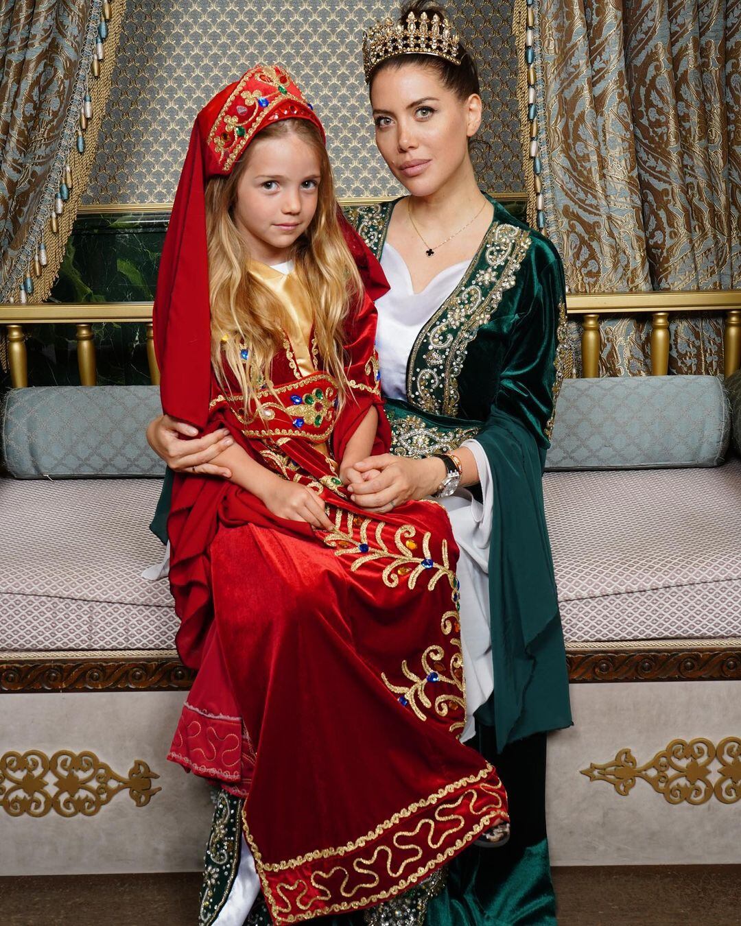 La particular sesión de fotos de Wanda e Isabella en Turquía.