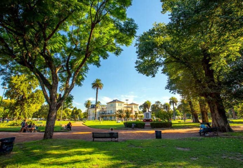 
    El parque Avellaneda cuenta con el Espacio Cultural Chacra.
   