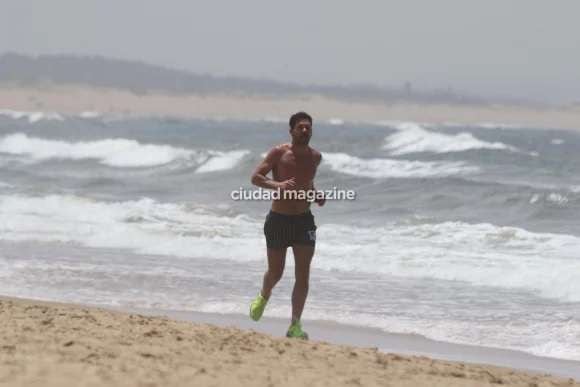 
El entrenador se sigue entrenando en su tiempo libre.
