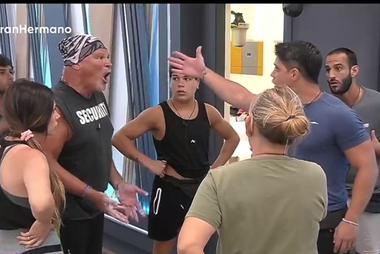 Fuerte discusión entre "Alfa" y el "Conejo". (Captura de Pantalla)