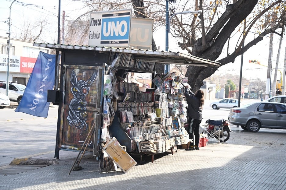 En Godoy Cruz los puestos de diarios y revistas ahora podrán vender otros productos