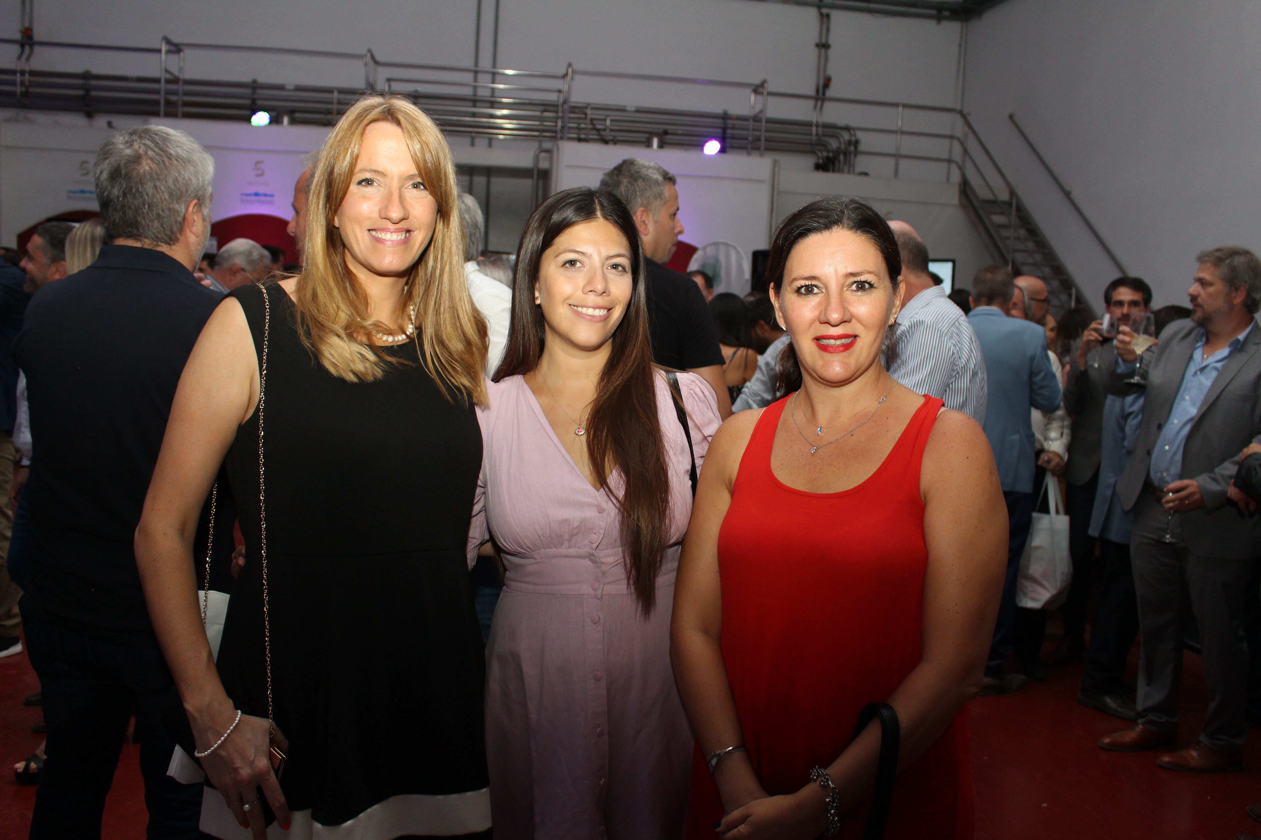 Julieta Nadin, Florencia Afranllie y Victoria Acosta.