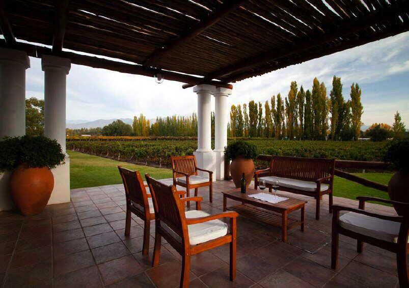 Las galerías de la bodega son el espacio ideal para disfrutar del almuerzo. 