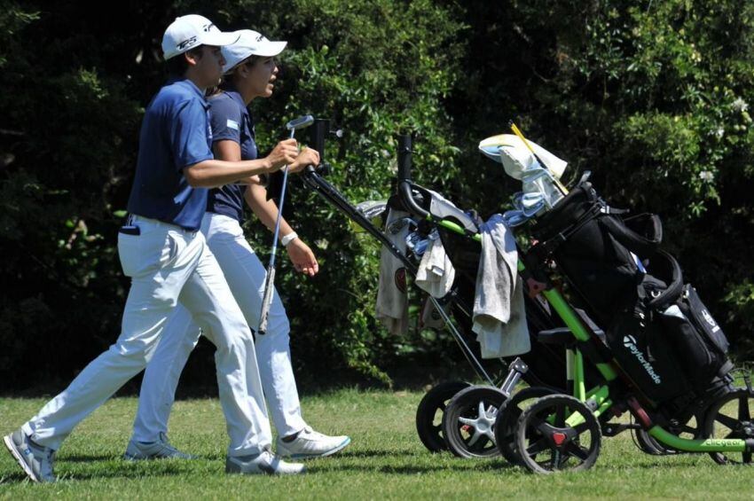 
    Ela y Mateo en plena competencia.
   