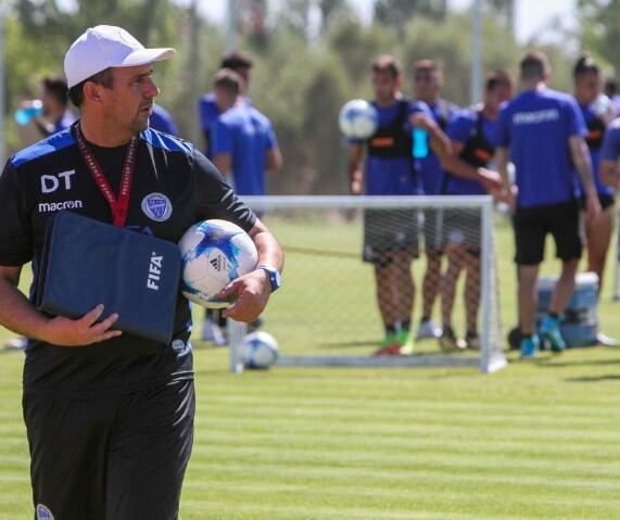 El ex técnico Diego Dabove. 