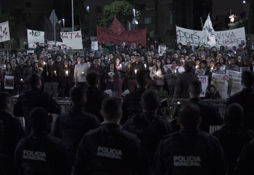 
Tijuana. Ambientada en el drama de la prensa mexicana. 
