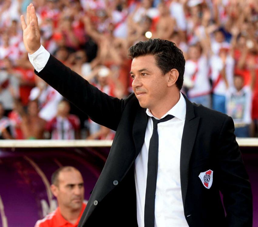 
    Marcelo Daniel Gallardo está a un título de igualar al riojano Ramón Díaz (9) como el técnico más ganador en la historia. José María Minella también tiene 8 títulos.
   