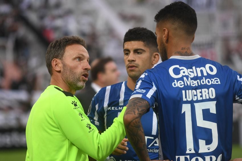 
La voz de Bernardi: “El primer objetivo que nos planteamos fue levantar la confianza del plantel y el nivel de todos los jugadores”.  | José Gutiérrez / Los Andes
   