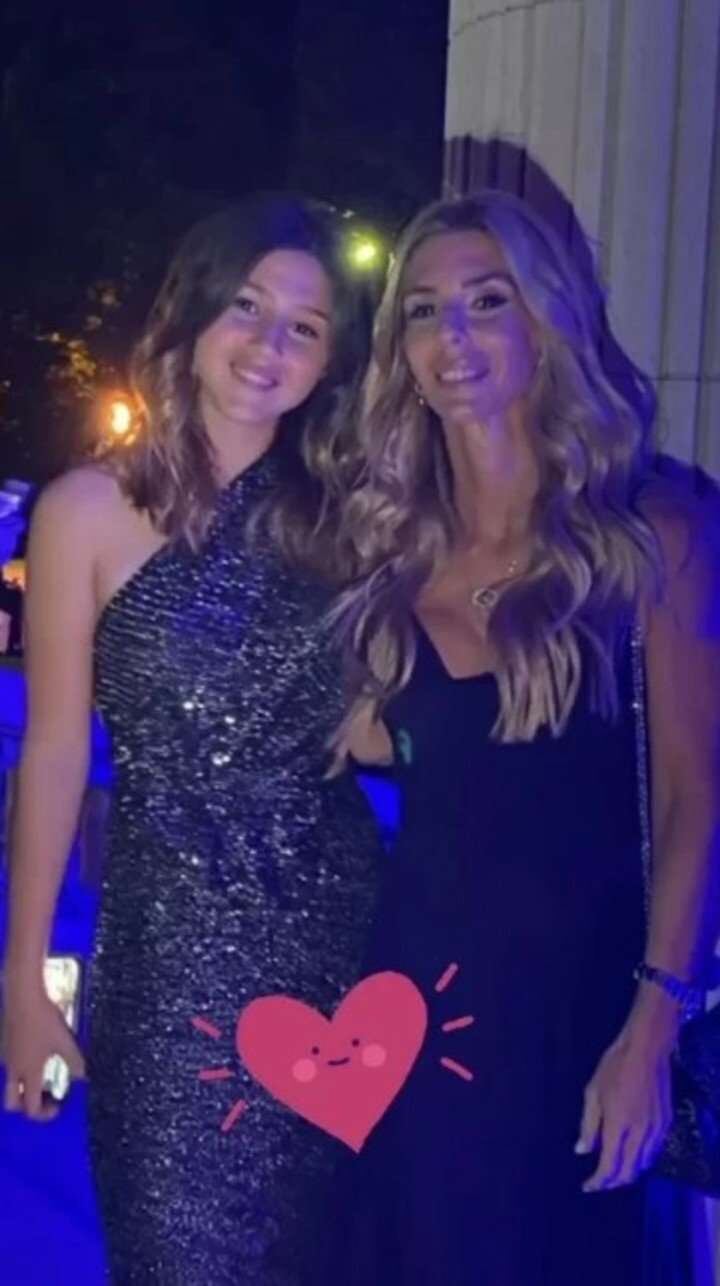 
Milagros junto a su hija Delfina en el casamiento.
