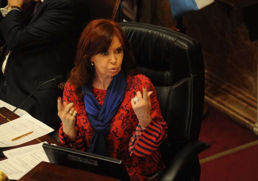 
    Cristina Fernández preside la sesión. / Federico López Claro
   