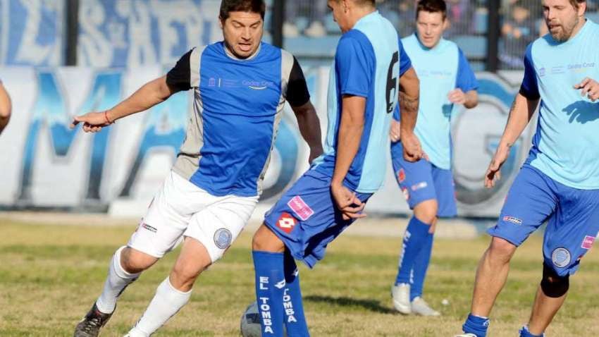 
    Según el Mago Ramírez, el próximo DT de Godoy Cruz en Primera División debería ser el Cachorro Abaurre. "Tiene espalda ancha por su condición de ídolo y está muy capacitado".
   