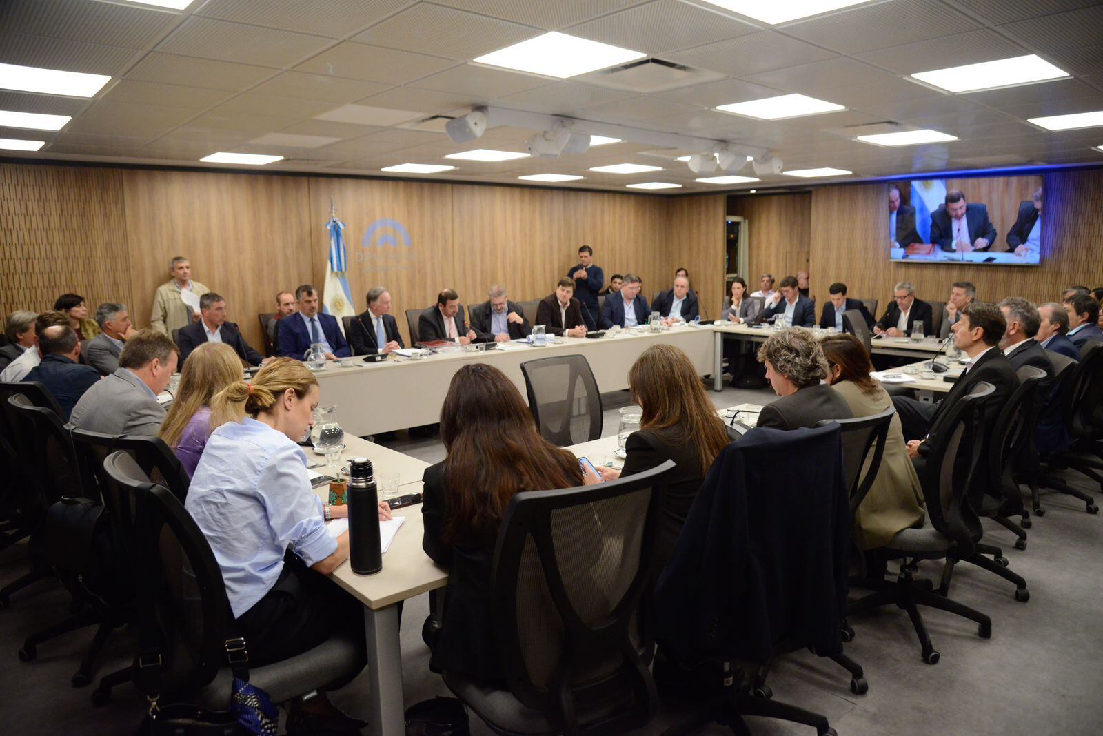 Gerardo Fernández durante su exposición ante los miembros de la Comisión de Obras Públicas de la Cámara de Diputados de la Nación.