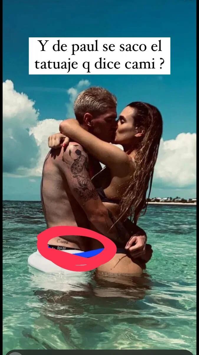 De Paul con su ex Camila Homs, y la muestra de su tatuaje