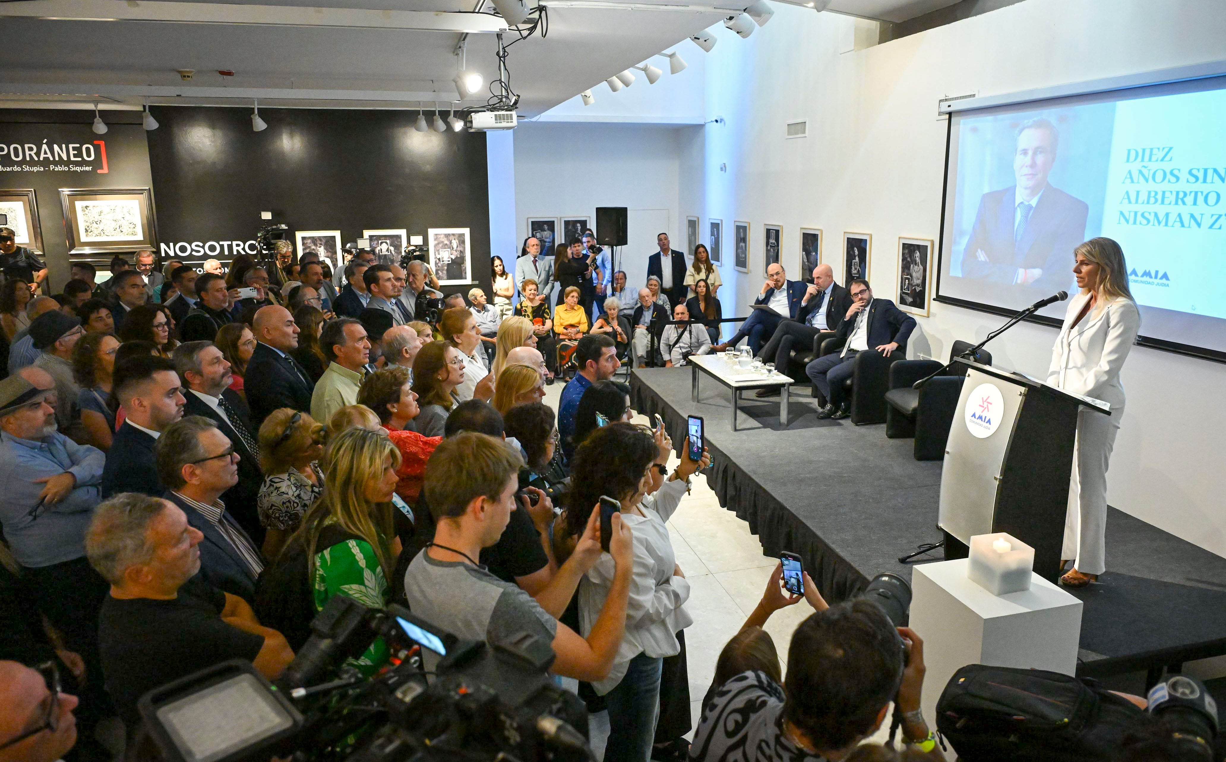 Sandra Arroyo Salgado durante el acto 
homenaje al fiscal Alberto 
Nisman. Foto: NA