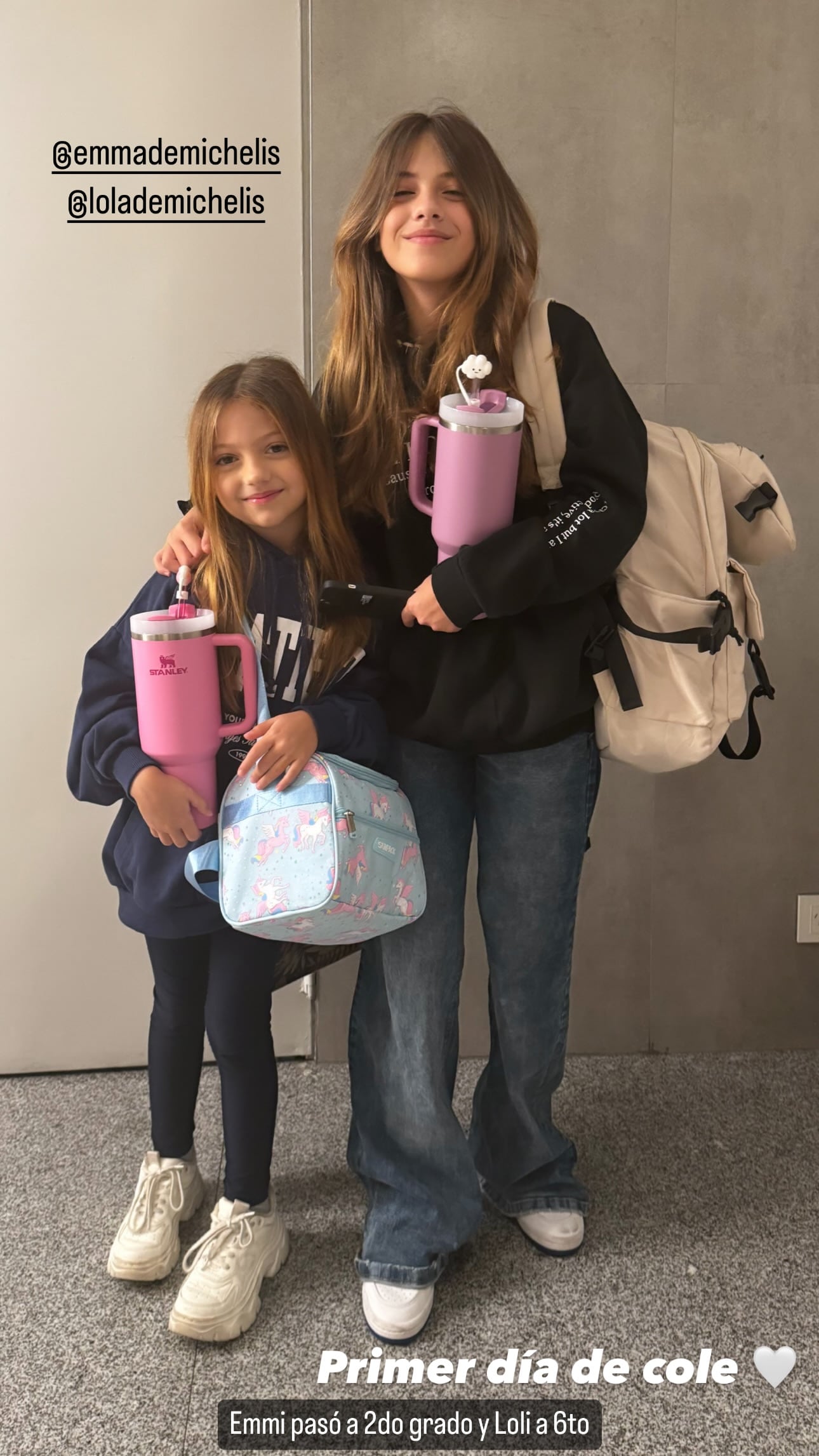 Lola y Emma Demichelis tuvieron su primer día de clases. Gentileza Instagram