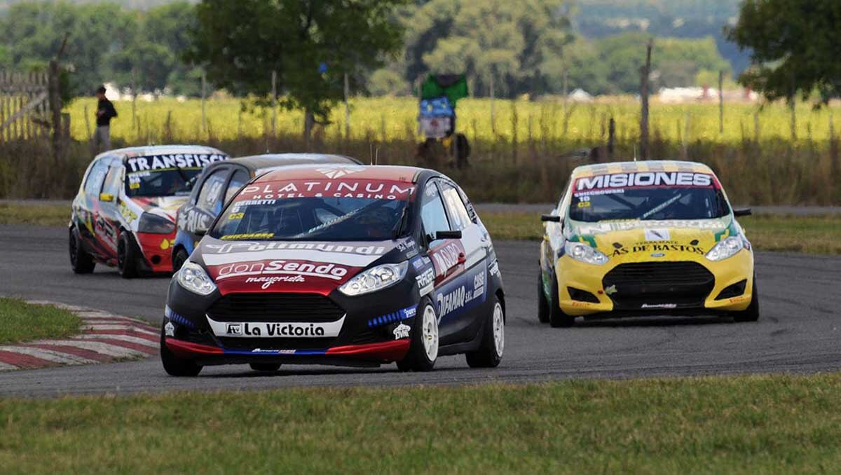 El Turismo Pista abrió su temporada en Olavarría