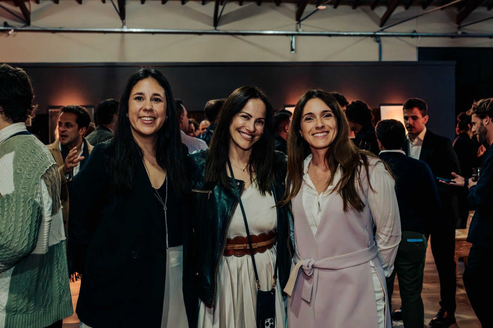 Eugenia Cámara, Connie Ansaldi y Ornella Cuccia.